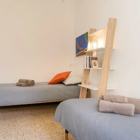 Al Pontile - The House Of Travelers * Sala Comacina