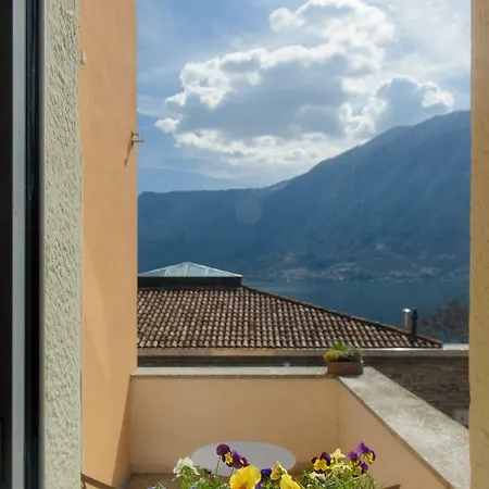 Al Pontile - The House Of Travelers * Sala Comacina