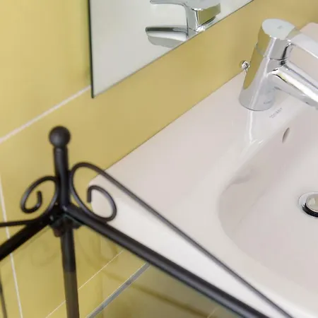 Al Pontile - The House Of Travelers Feriehus