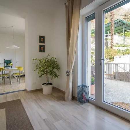 Al Pontile - The House Of Travelers Feriehus *