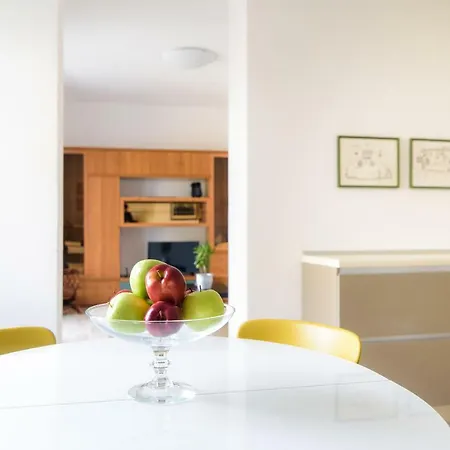 Al Pontile - The House Of Travelers *