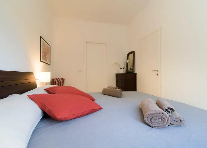 Al Pontile - The House Of Travelers * Sala Comacina