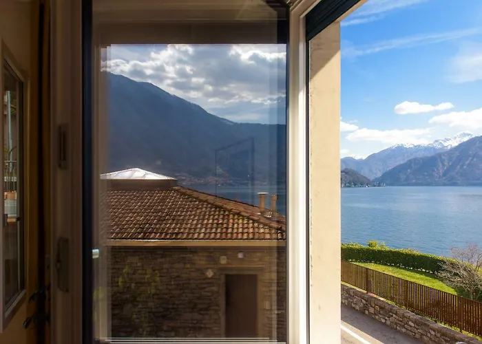 Al Pontile - The House Of Travelers Semesterbostad Sala Comacina